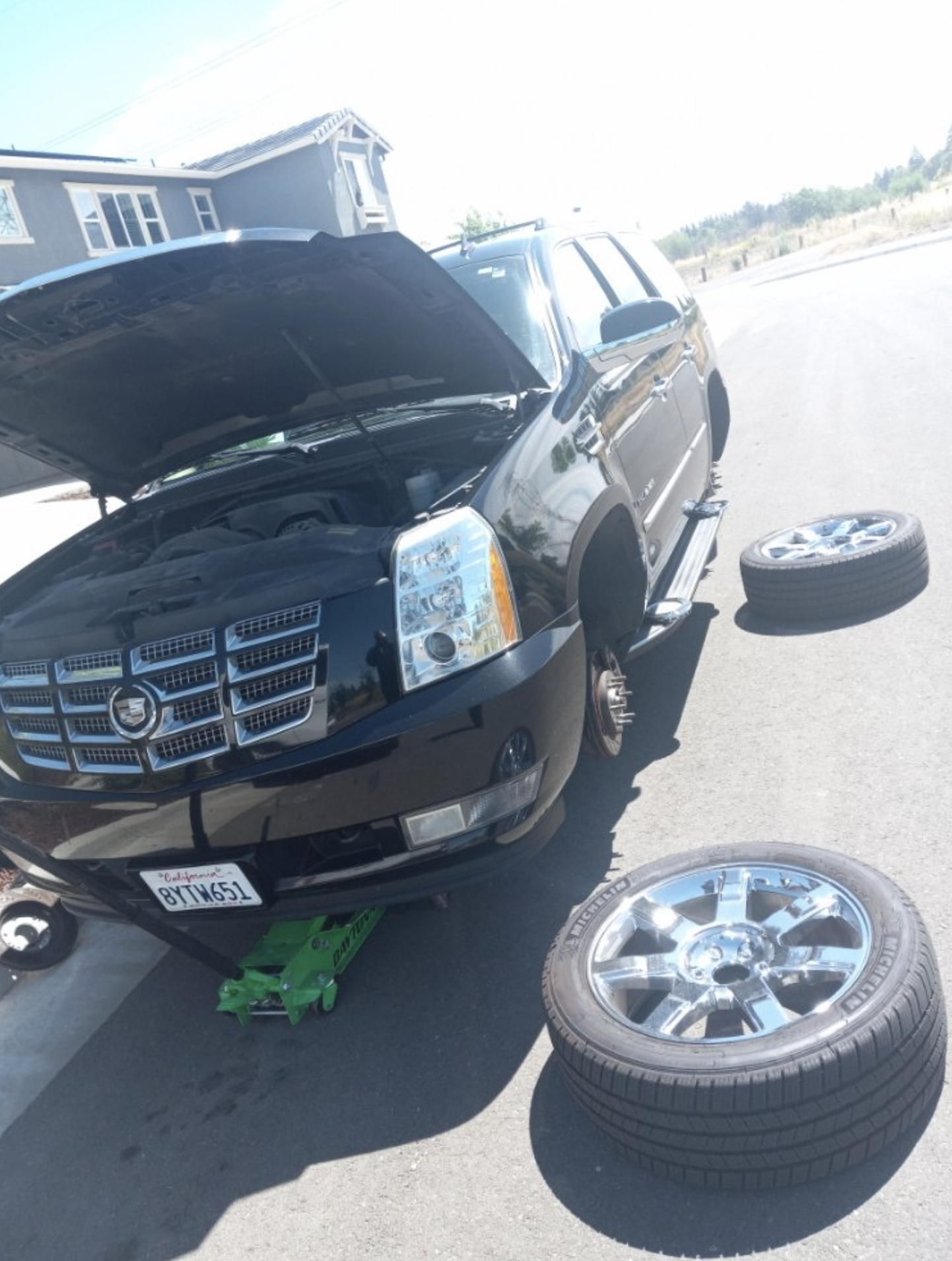 Newport-Beach-tire-replacement Mr. Newport Beach Mobile Mechanic